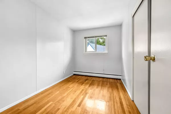 132-20 Farmers Blvd, St. Albans, NY 11434