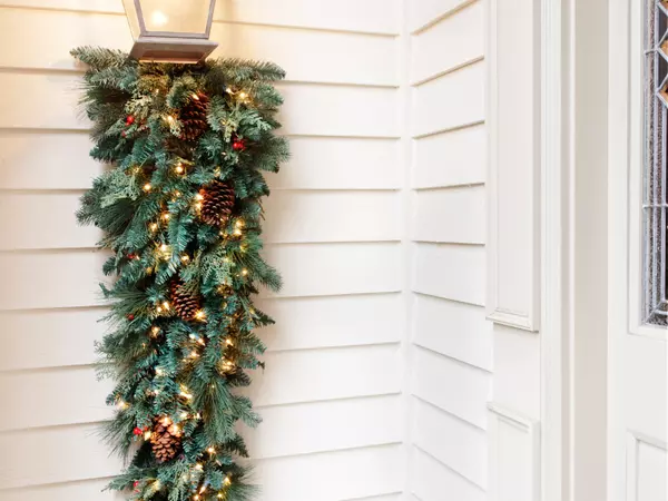 Should You List Your Home Before the Holidays or Wait Until the New Year?