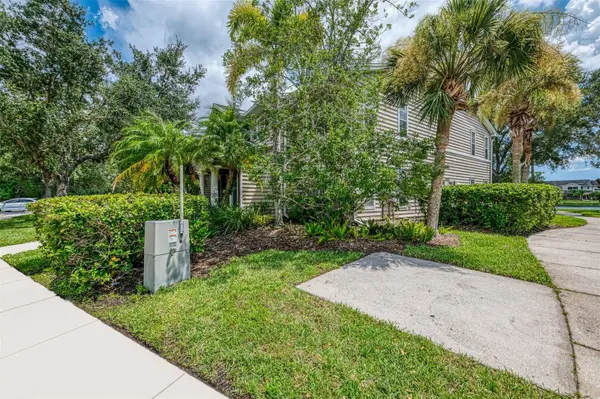 8821 MANOR LOOP #204, Lakewood Ranch, FL 34202