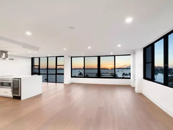 770 S PALM AVE #604, Sarasota, FL 34236