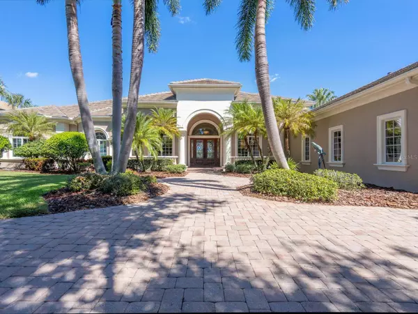 4085 FOUNDERS CLUB DR, Sarasota, FL 34240