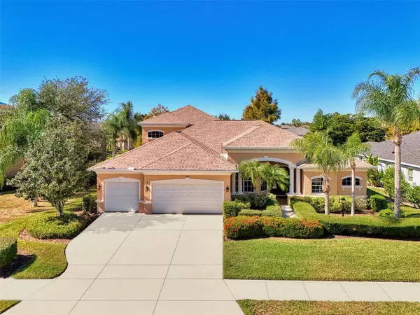 6610 COOPERS HAWK CT, Lakewood Ranch, FL 34202