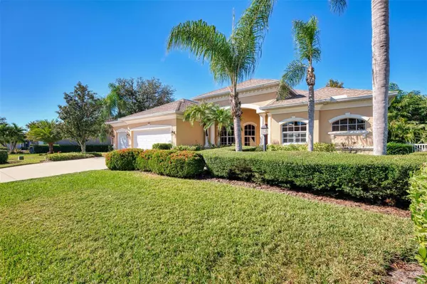 6610 COOPERS HAWK CT, Lakewood Ranch, FL 34202