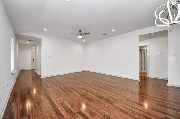 2906 Chase Cross LN, Houston, TX 77047