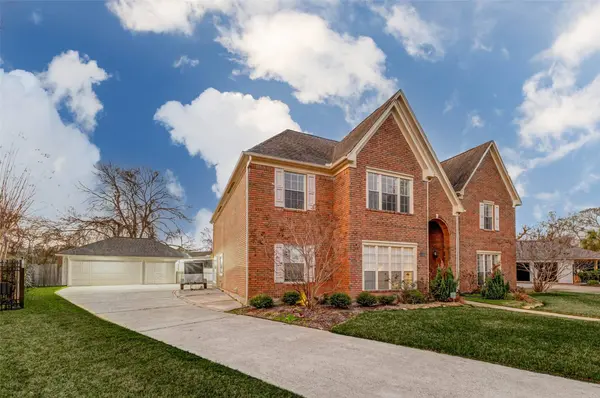 19 Wickham CT, Sugar Land, TX 77479