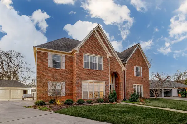 19 Wickham CT, Sugar Land, TX 77479