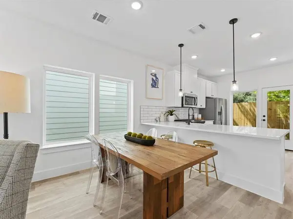 1448 Dewalt ST, Houston, TX 77088