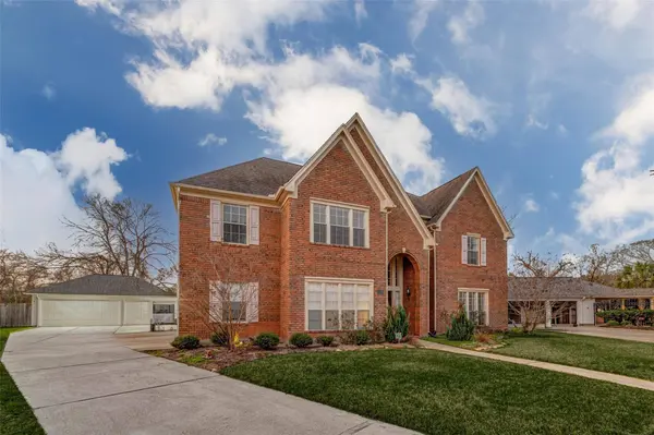 19 Wickham CT, Sugar Land, TX 77479