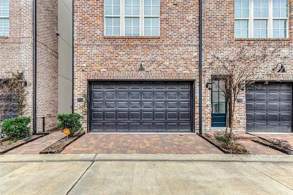 2722 Dolce Oaks DR