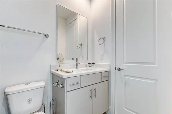 2722 Dolce Oaks DR, Houston, TX 77007