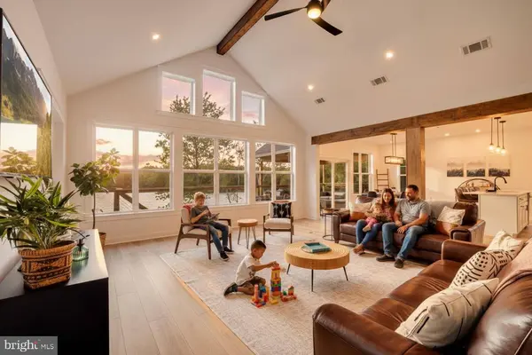 283 OWASSA DR, Pocono Lake, PA 18347