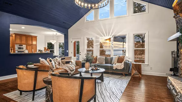feature image of 29 Hope View Rd, Swannanoa, NC