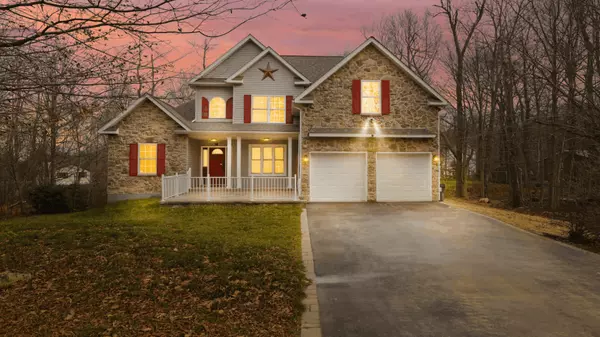 feature image of 336 Delaware Dr, Tobyhanna, PA