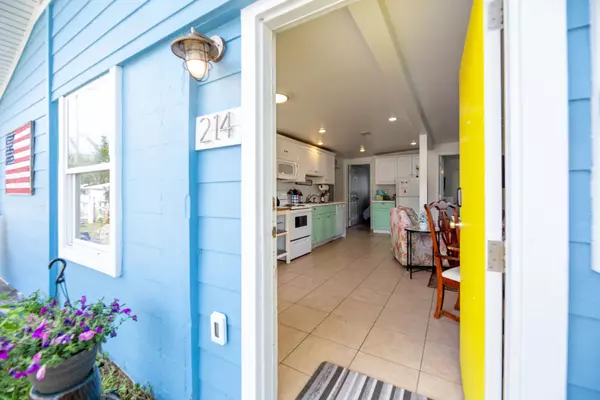 Panama City Beach, FL 32413-1811,214 Placido Pl