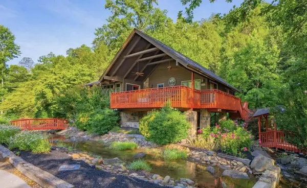 3669 Lindsey Mill Rd, Gatlinburg, TN 37738