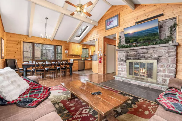 33 Skye DR Drive, Lake Harmony, PA 18624