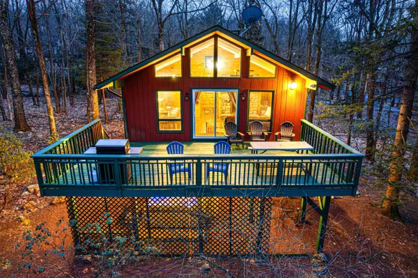 33 Skye DR Drive, Lake Harmony, PA 18624