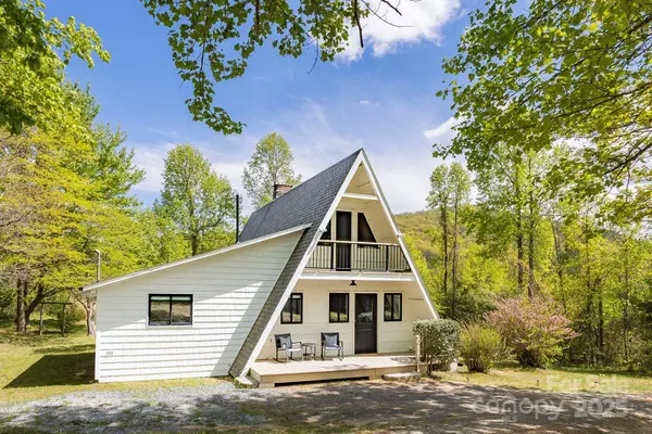 826 Shumont RD, Black Mountain, NC 28711