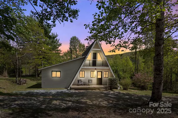 826 Shumont RD, Black Mountain, NC 28711