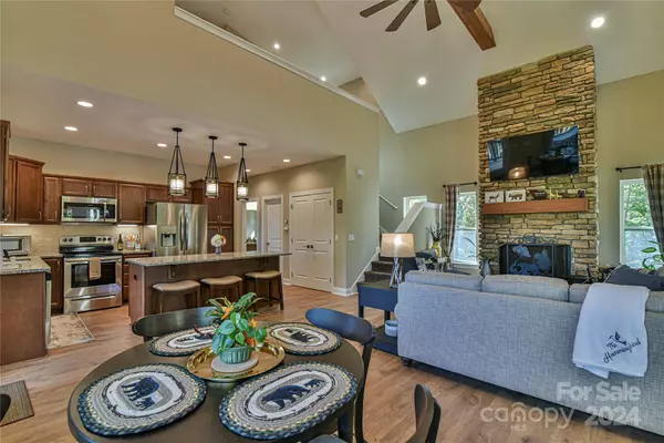 81 Mountain Falls TRL, Black Mountain, NC 28711