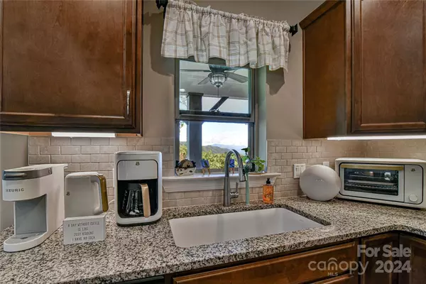 81 Mountain Falls TRL, Black Mountain, NC 28711