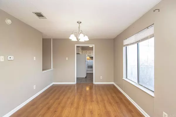 1117 N Oaks, Little Rock, AR 72118-0000