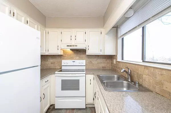 1117 N Oaks, Little Rock, AR 72118-0000