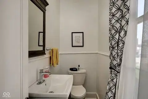 121 Herman St, Indianapolis, IN 46202-3818