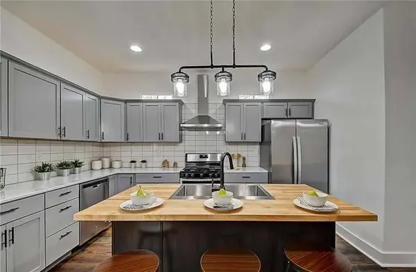 121 Herman St, Indianapolis, IN 46202-3818