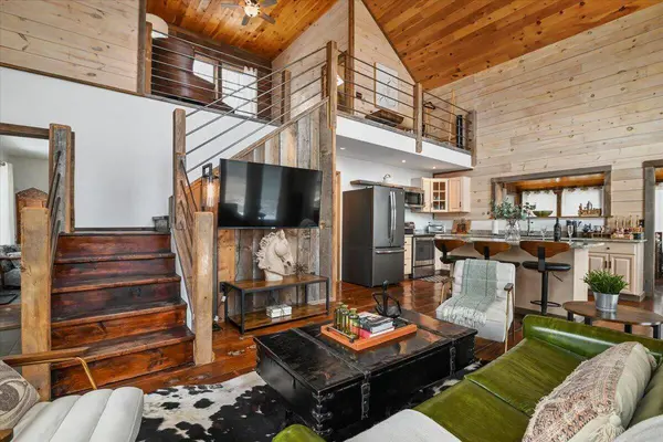 663 Sterling RD, Sterling, PA 18463