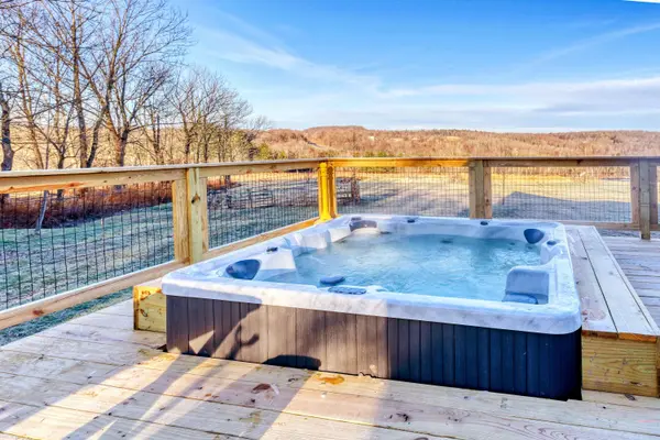 663 Sterling RD, Sterling, PA 18463