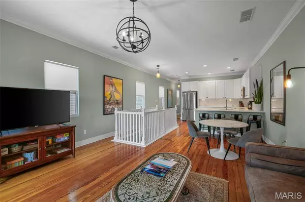 1711 Marconi AVE, St Louis, MO 63110