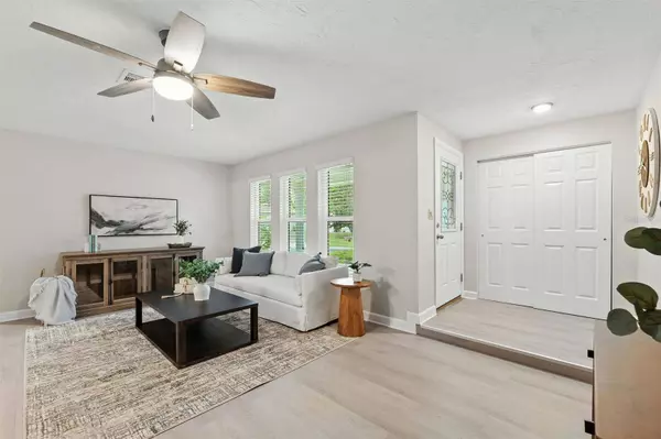 13951 87TH AVE, Seminole, FL 33776