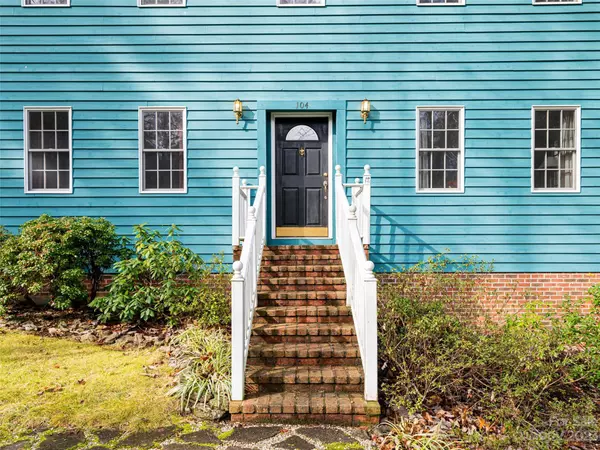 104 Fleming CT, Asheville, NC 28803