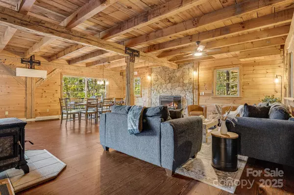 185 Blossom RDG, Leicester, NC 28748