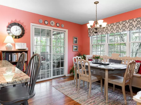 104 Fleming CT, Asheville, NC 28803