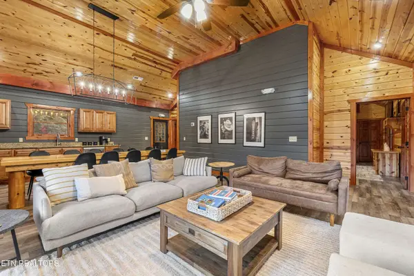 1628 Barn Door LN, Sevierville, TN 37862