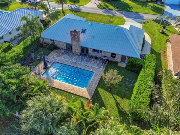 3804 SE Fairway  E, Stuart, FL 34997