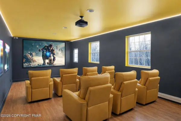 294 Stillwater DR, Pocono Summit, PA 18346