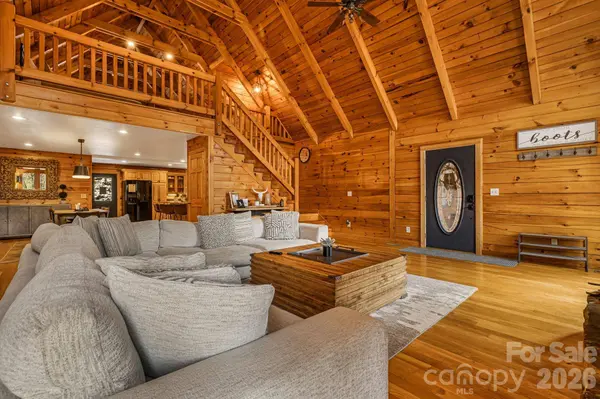 131 Trillium Glen DR, Mars Hill, NC 28754