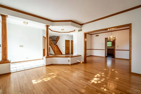 7977 Quail Meadow Ln, West Chester, OH 45069