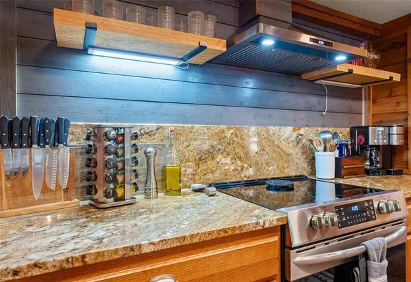 31 Split Shot CIR, Broken Bow, OK 74728