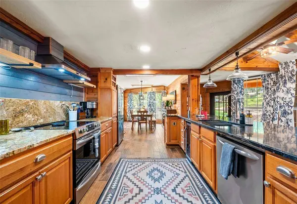 31 Split Shot CIR, Broken Bow, OK 74728