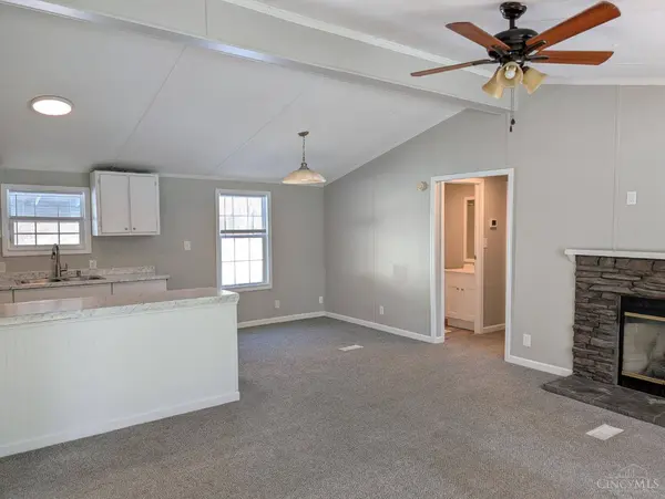 3008 Leeds Rd, Amelia, OH 45102