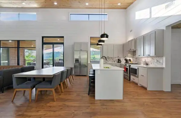 262 Forest Brook LOOP, Broken Bow, OK 74728