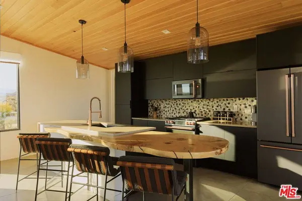 4689 Palo Alto Ave, Yucca Valley, CA 92284