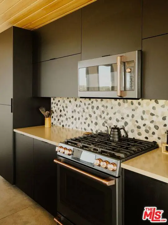 4689 Palo Alto Ave, Yucca Valley, CA 92284