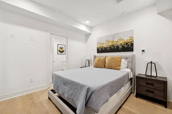 1037D Scovel St, Nashville, TN 37208