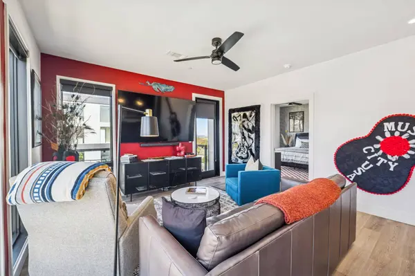 303 31st Ave #N #517, Nashville, TN 37203