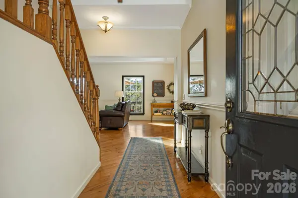 299 Lookout DR, Pisgah Forest, NC 28768